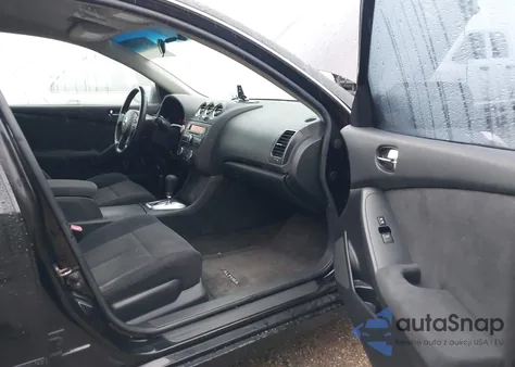 2010 Nissan Altima 2.5 S z USA, uszkodzony, nr VIN 1N4AL2AP9AN512871